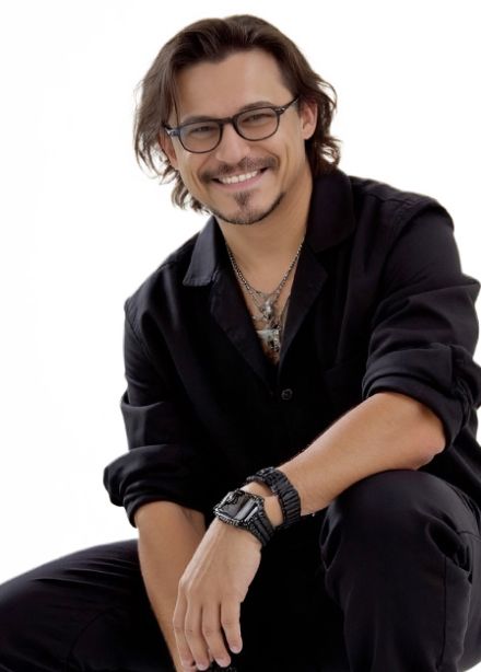 Максим Олейников